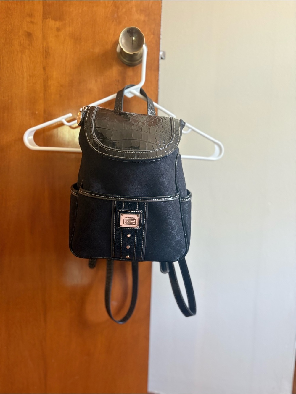 VINTAGE Liz Claiborne Black Women's Mini Backpack with Croc-Texture Flap